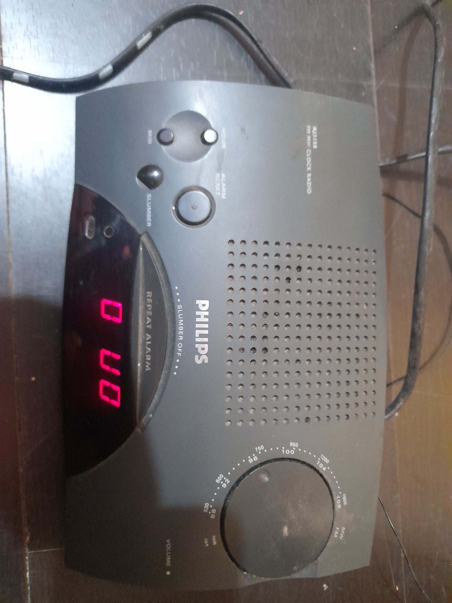 Radio cu ceas alarma
