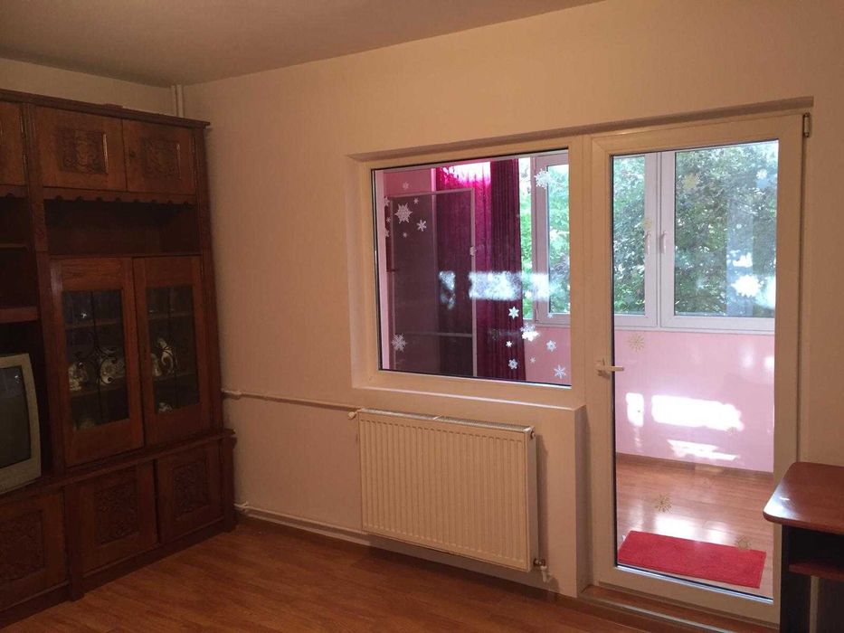 Ofer spre inchiriere  ap.1 camera , Micalaca ,Piata Soarelui