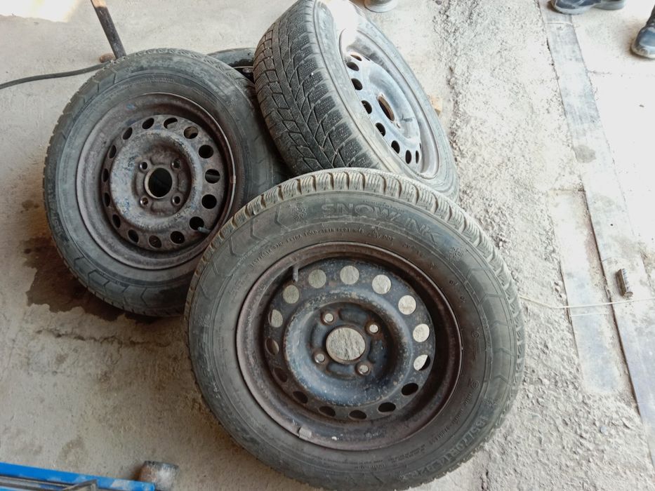 Зимние шины в комплекте