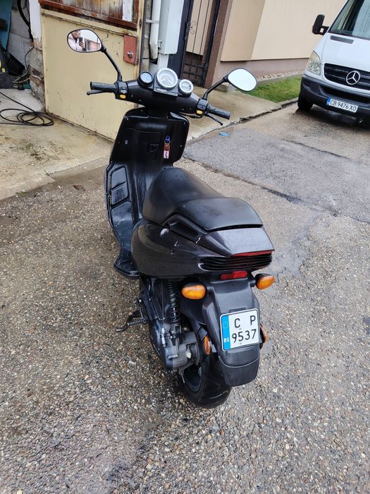 Скутер Малагути F12 + подарък