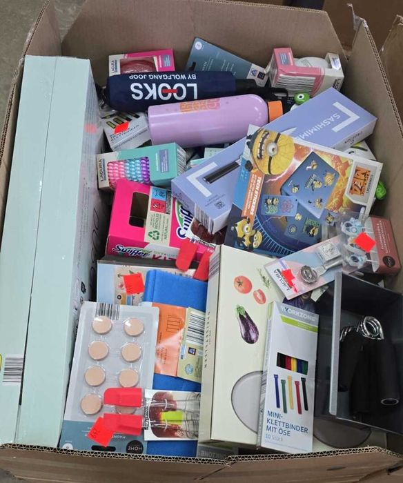 Paleti si cutii cu produse Aldi import Germania