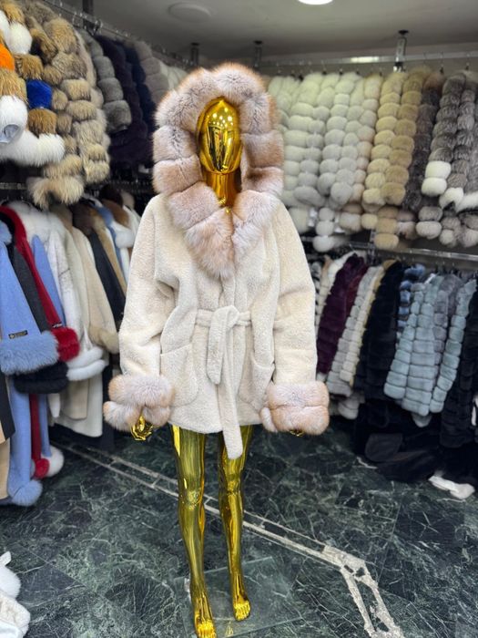 Alcantara si blana naturala