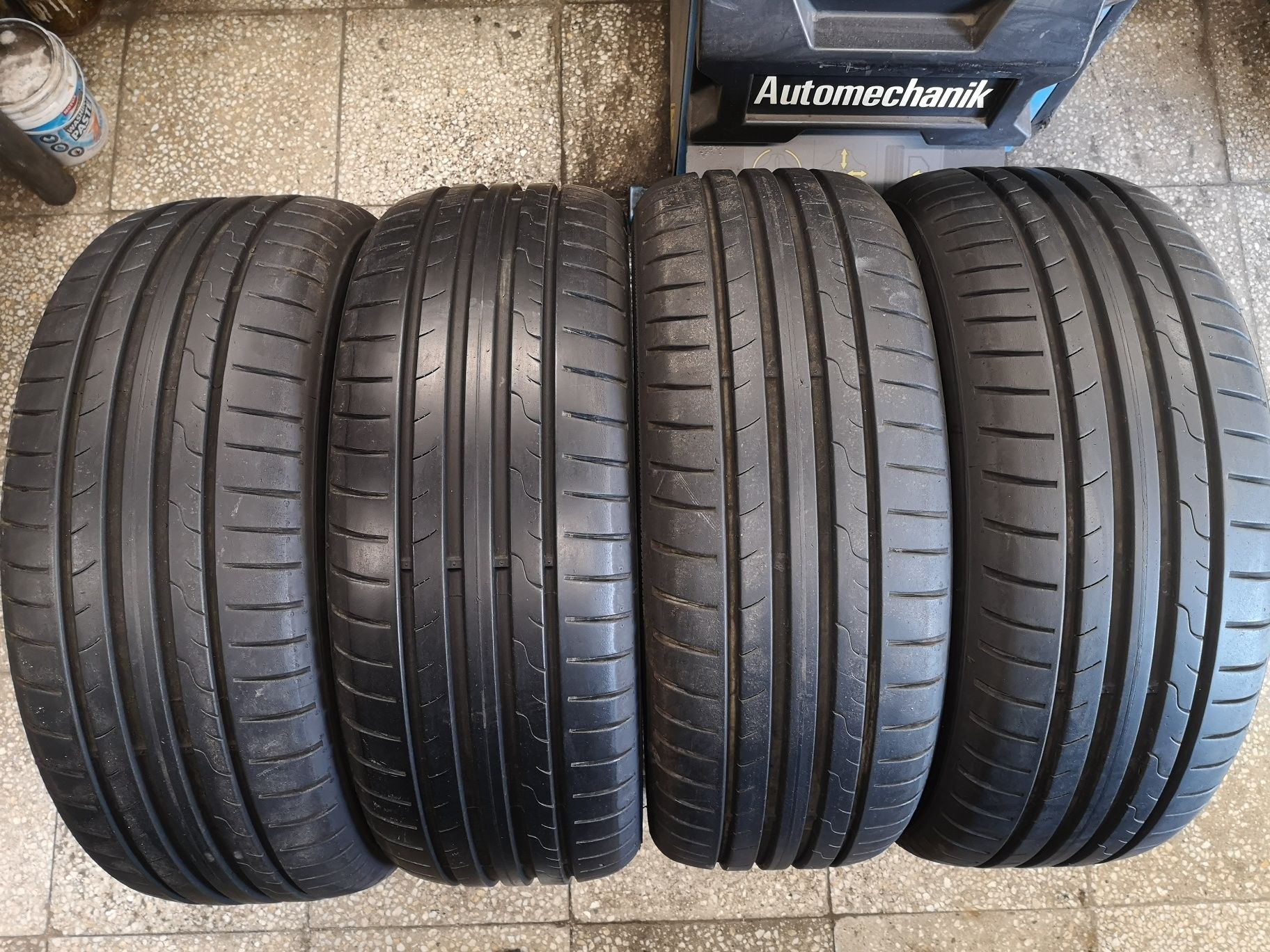 205 55 16 Dunlop Sport BluResponse