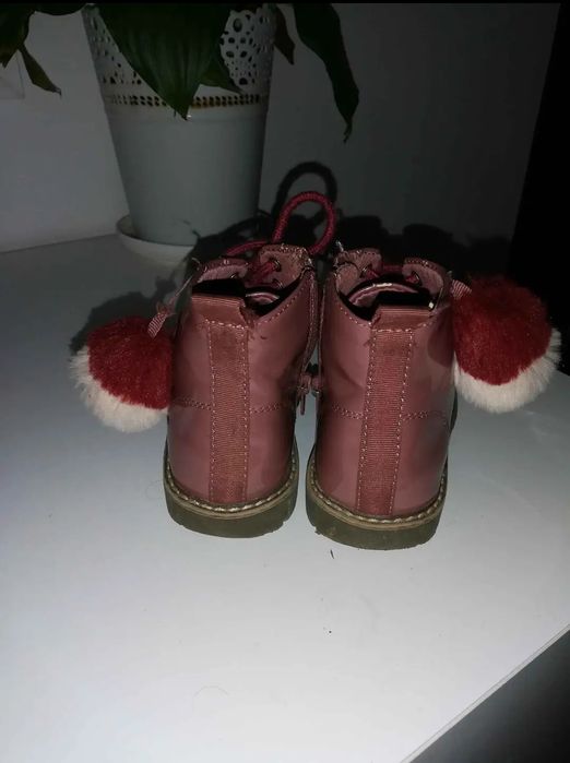 Ghetuțe mărimea 24