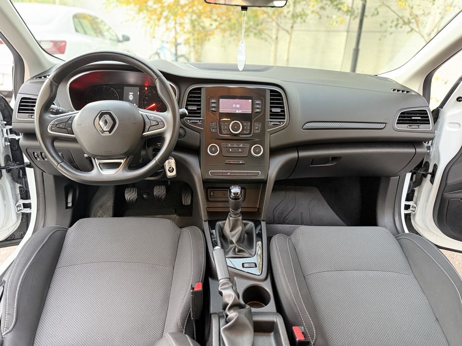 Renault Megane Berlina 06.2021 1.3 Benzina 140 CP 71.000 km reali