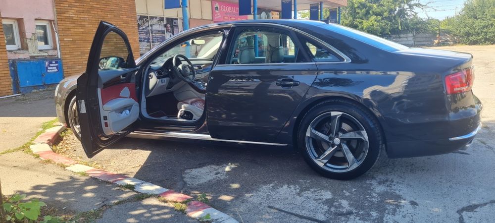 Vând Audi A8 în stare impecabila de funcționare