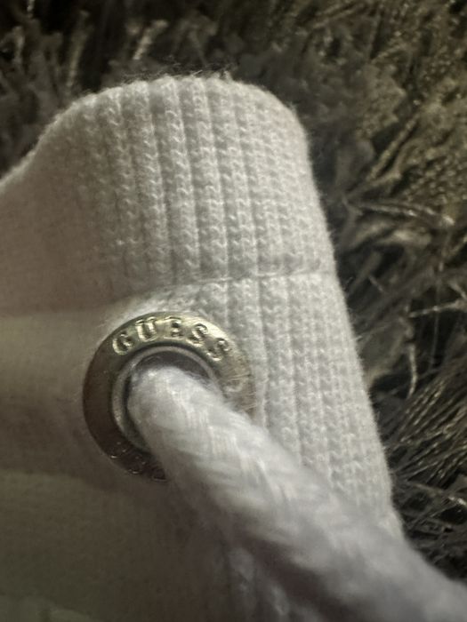 Vand Pantaloni Guess Nou cu eticheta