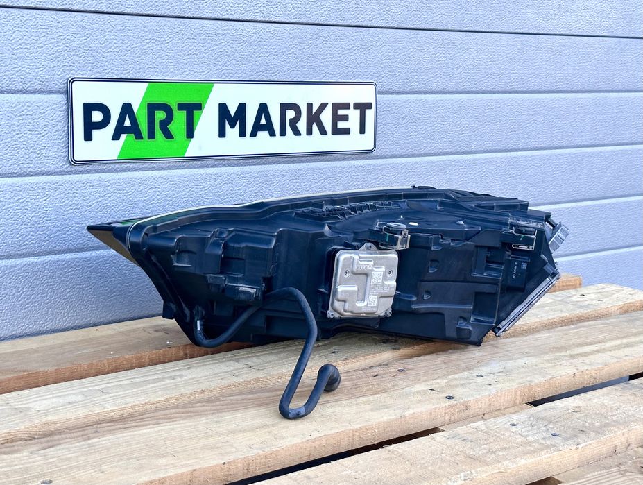 Десен фар AUDI A8 D5 4N0941034B