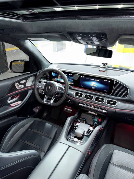 Продам GLE63s 2022года с пробегом 16000км.