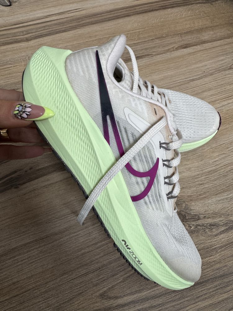 Оригинални маратонки Nike Air Zoom Pegasus 39! 36 н
