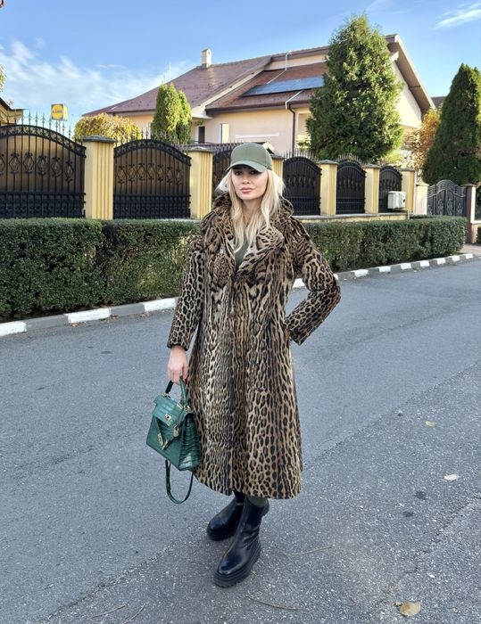 Haină din blană naturală de Ocelot ( leopard)