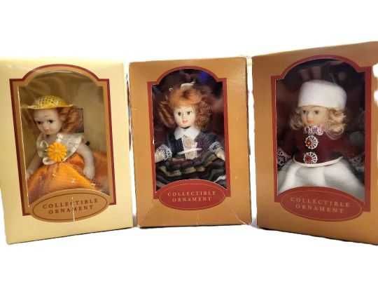 Papusi in miniatura din ceramica si textil