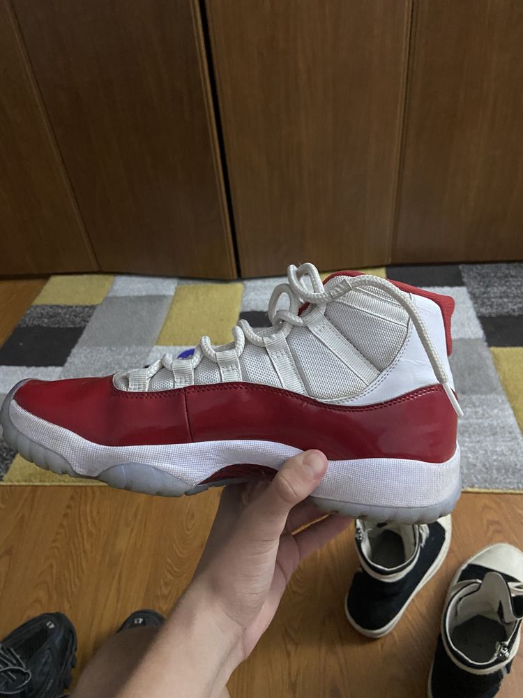 Adidasi Jordan 11 Cherry Originali