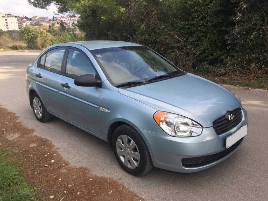Dezmembrez Hyundai Accent 3 Diesel si benzina