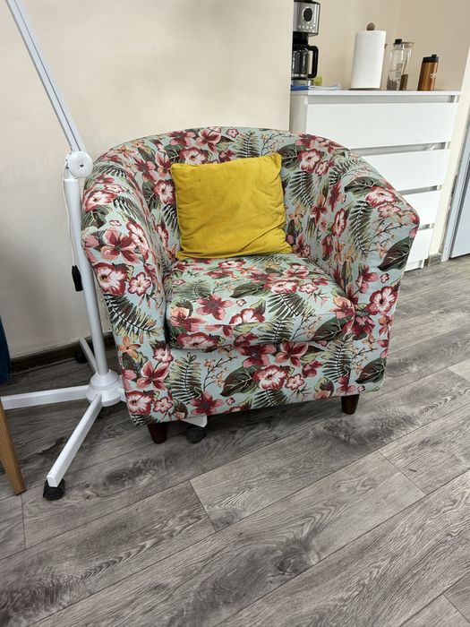 Продам кресло дешево