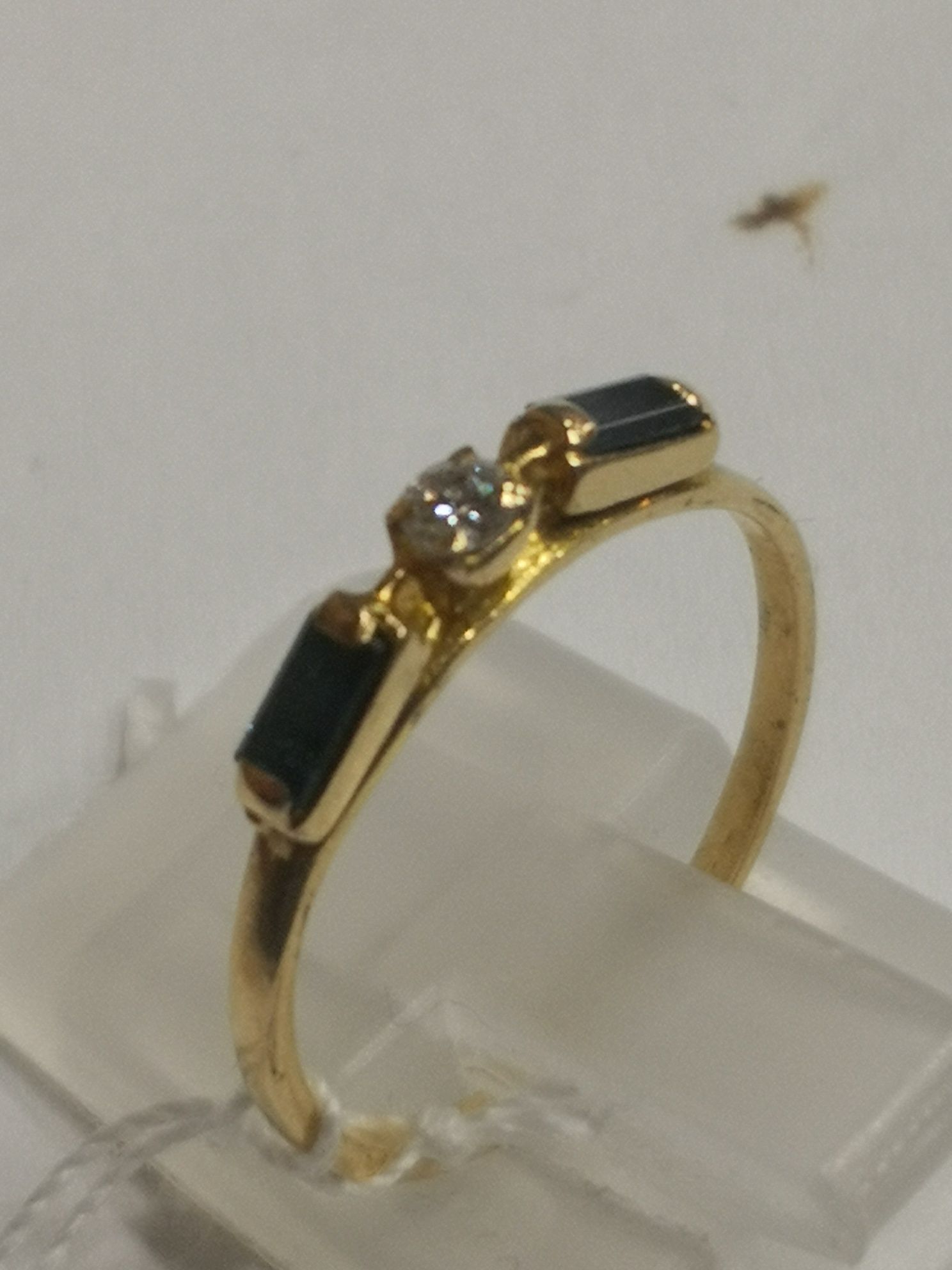 Vind inel din aur 18kt cu diamante și safire