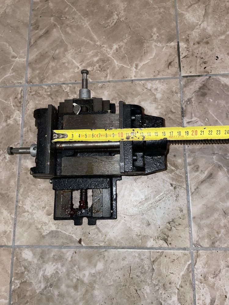 Menghina pentru mașini unelte - 100 mm