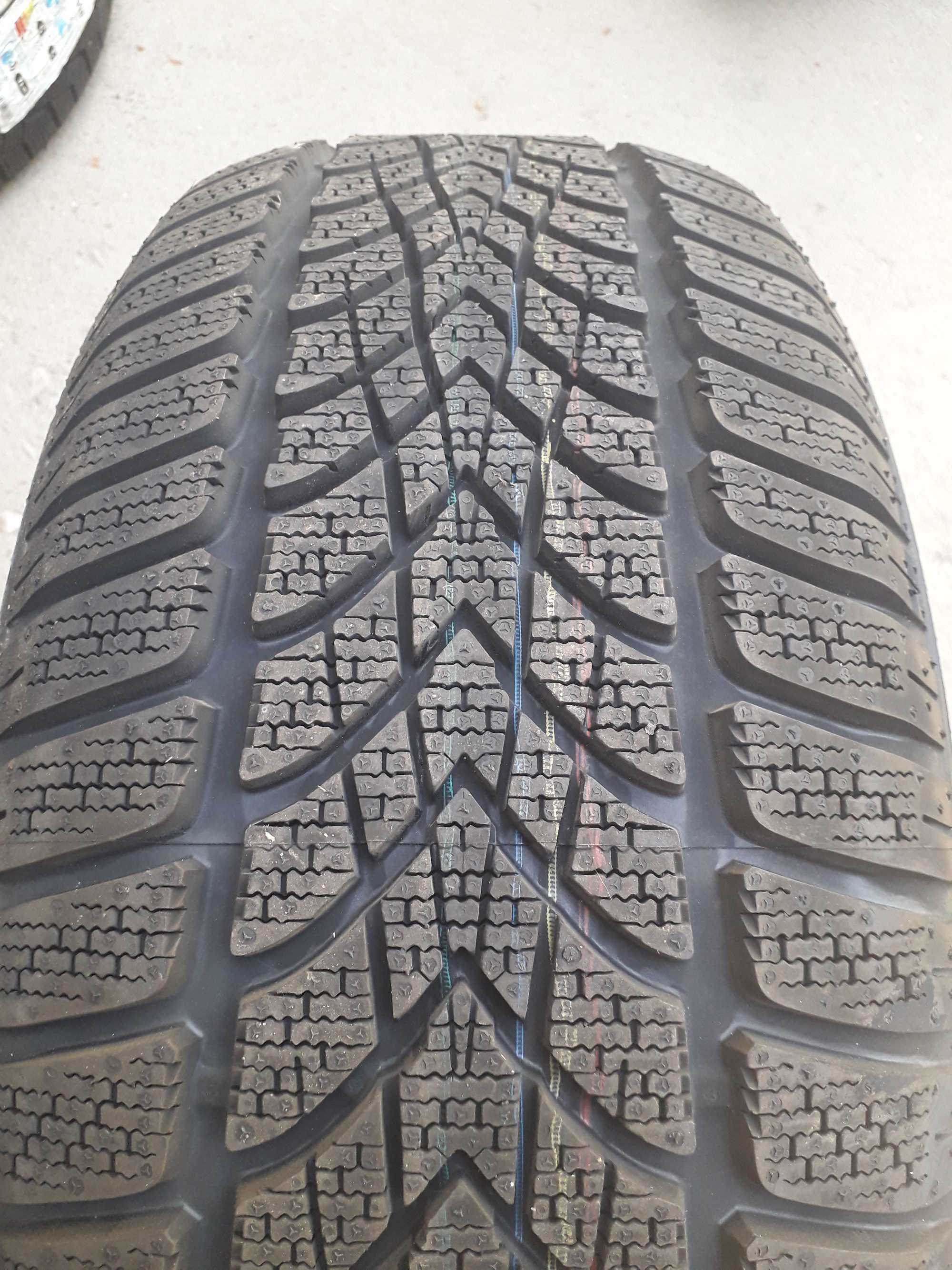 Нови зимни гуми R16 215/55 Dunlop SP Winter Sport 4D 93H M+S