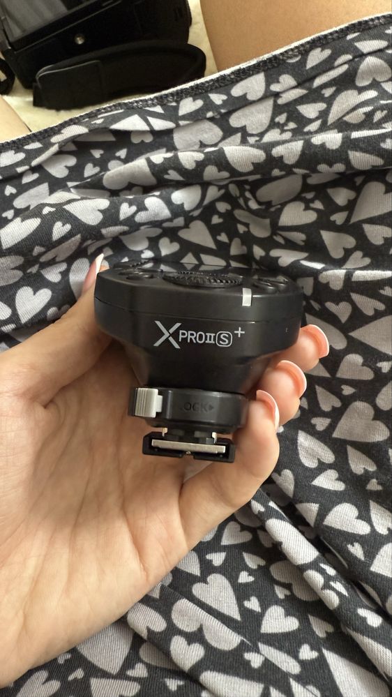 Радиосинхронизатор Godox XproII S+  (его еще называют башмак)
