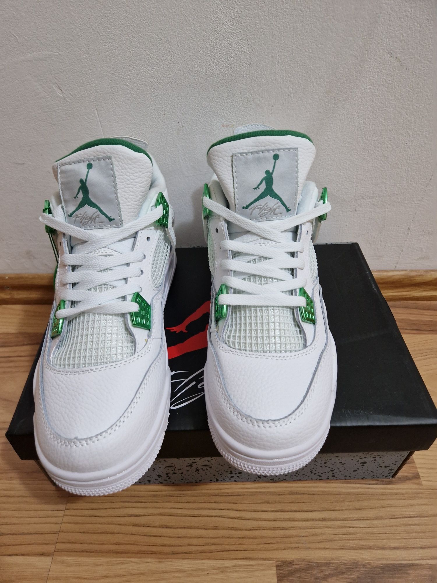 Jordan Retro4 Metallic Green