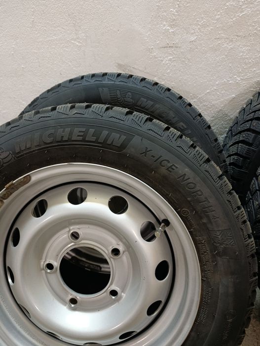 Зимняя резина с дисками R15