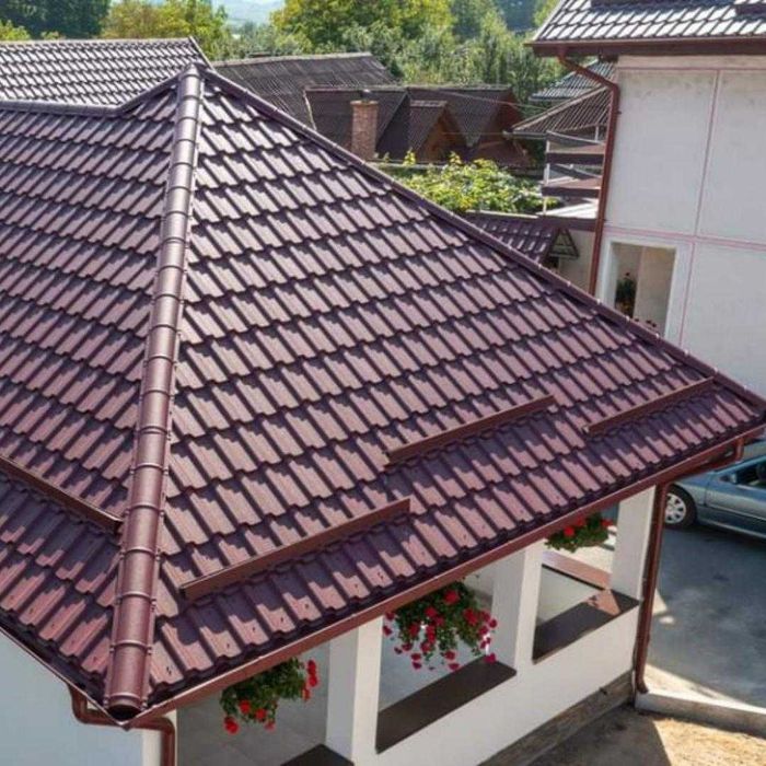 Mesteri acoperisuri, montaj tabla acoperis, reparatii acoperisuri