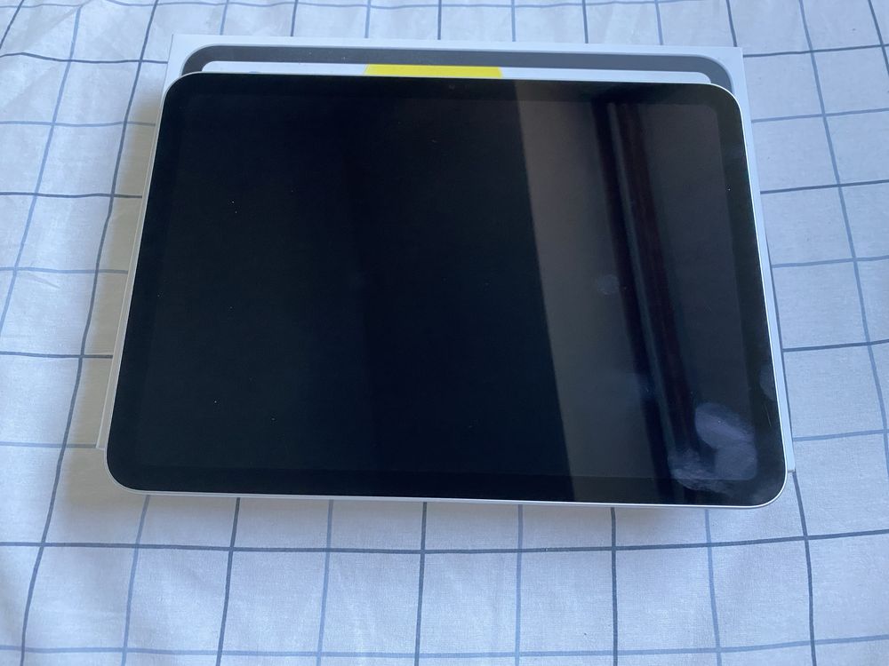 Ipad 10th 2022 64GB  stare ca noua