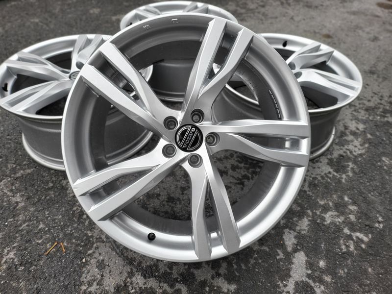 20цола Volvo Волво 5x108 4бр