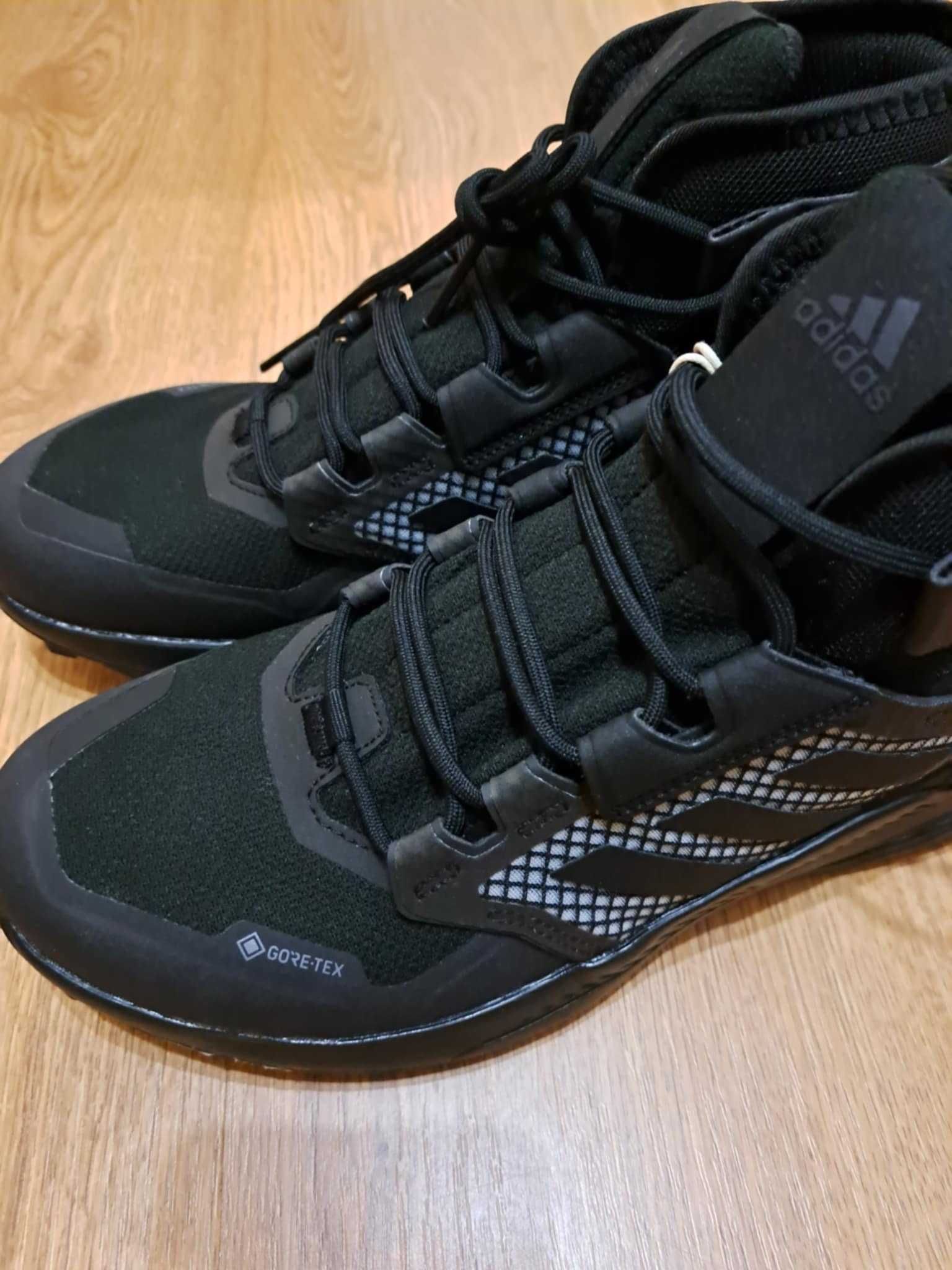 Adidas Terrex с Goretex мембрана