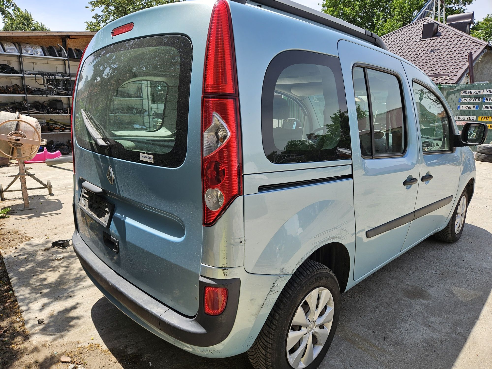 Dezmembrez renault kangoo 1.5 an 2007