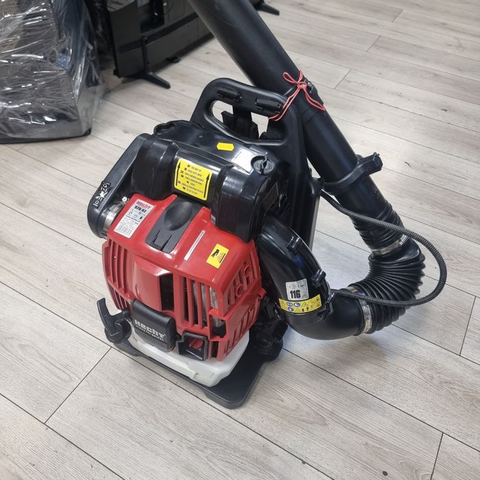 Amanet F28: Suflanta de frunze pe benzina Hecht 976 4T
