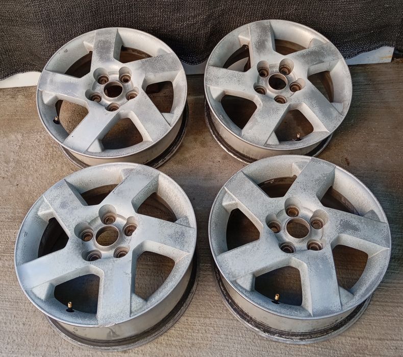 Диски 16 ет 46 крепёж 5/114,3 как на фото.