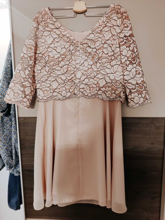 Официална Рокля Vera Mont