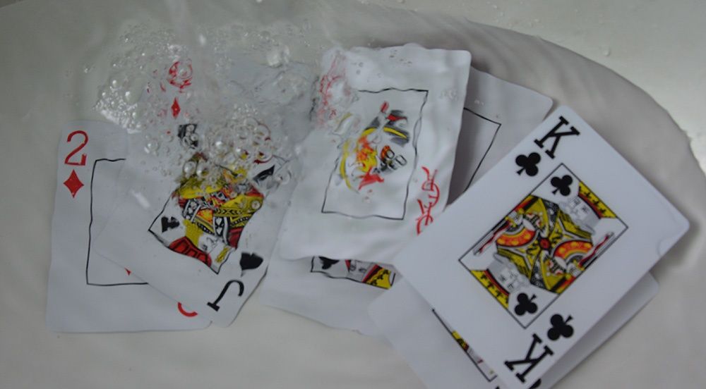 Carti poker din Plastic Poker Club