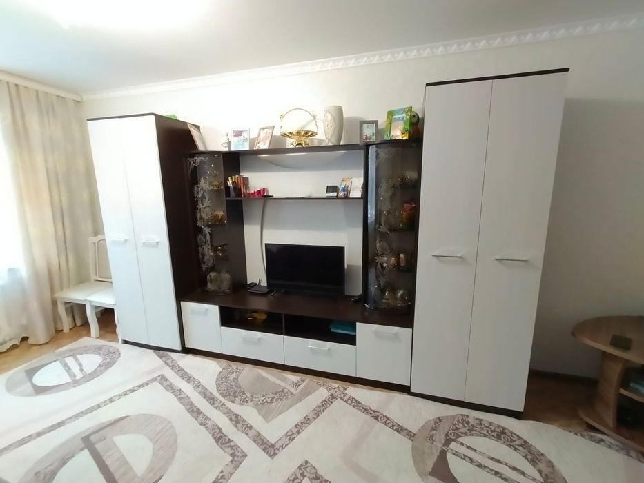 Продам стенку в гостиную