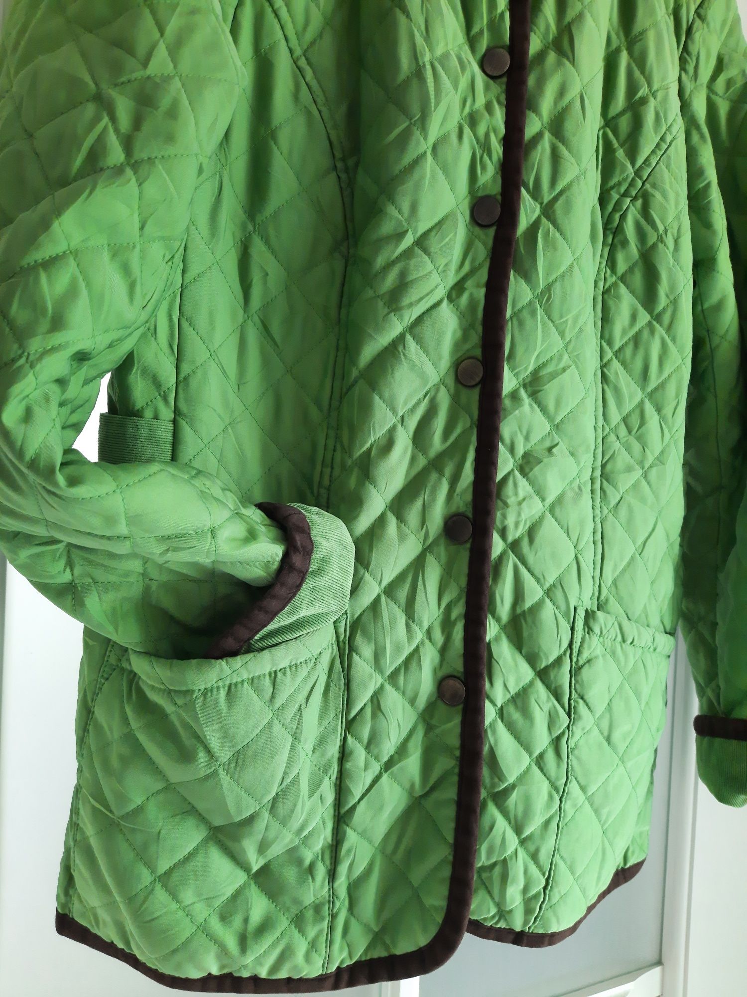 Cămasa Zara și jacheta verde