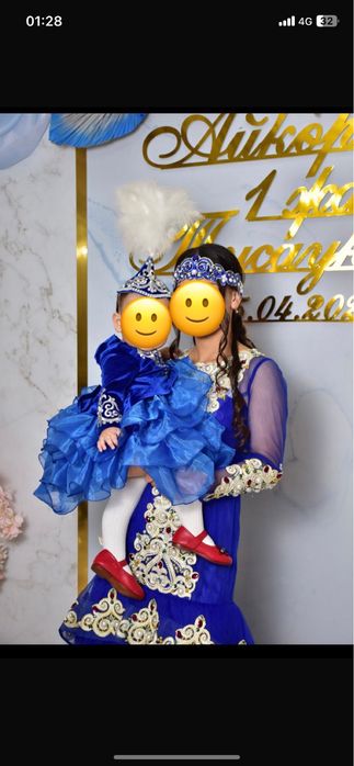Казакша ана мен кыз костьюмы