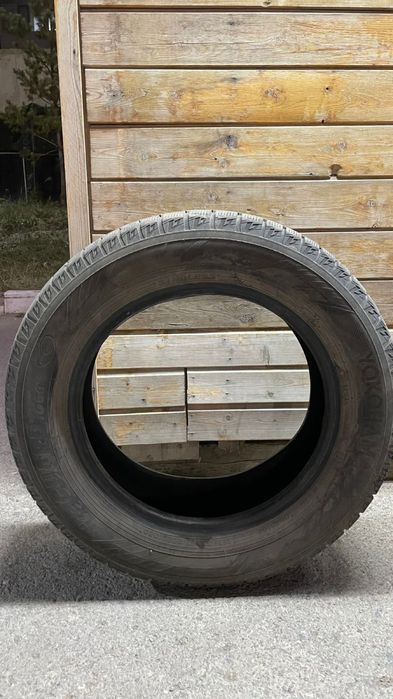 Зимняя резина , зимнии шины 215/60 R16