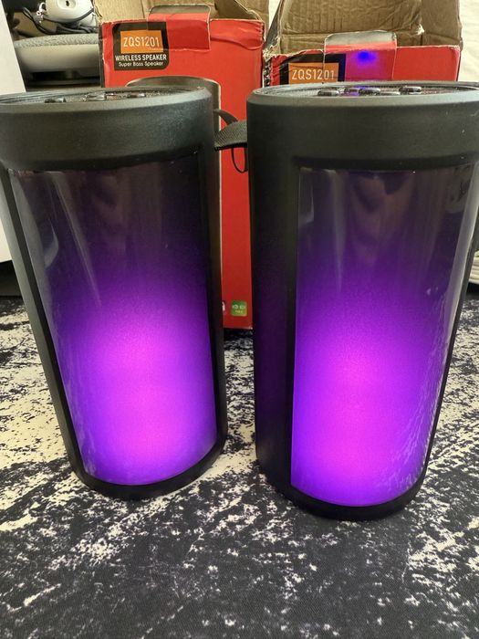 Двойка колонки стерео