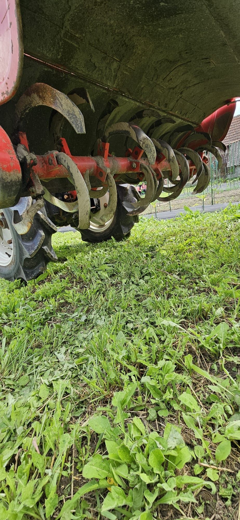 Vând tractor Mitsubishi