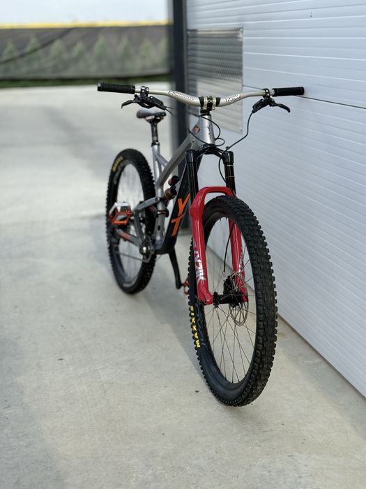 Bicicleta YT Jeffsy CF Pro (L)