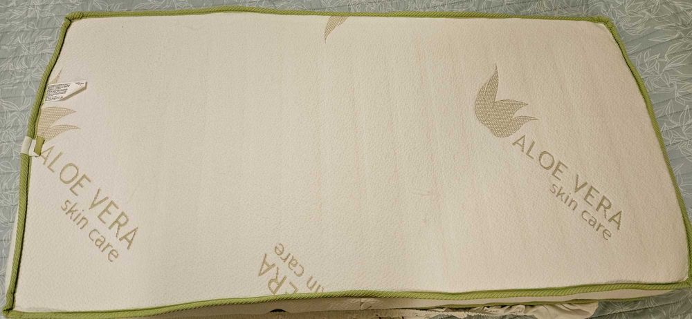 Обзавеждане за детска стая (легло, матрак, скрин, закачалка)