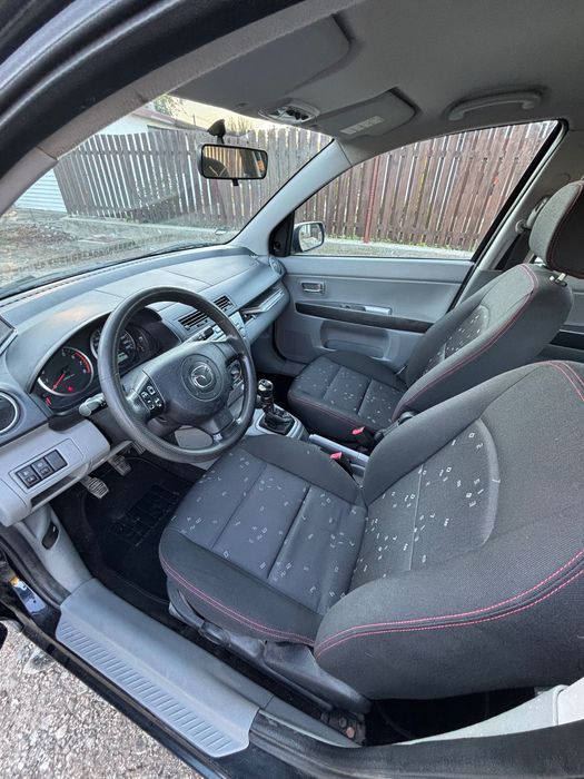 Мазда 2 , 2004г.