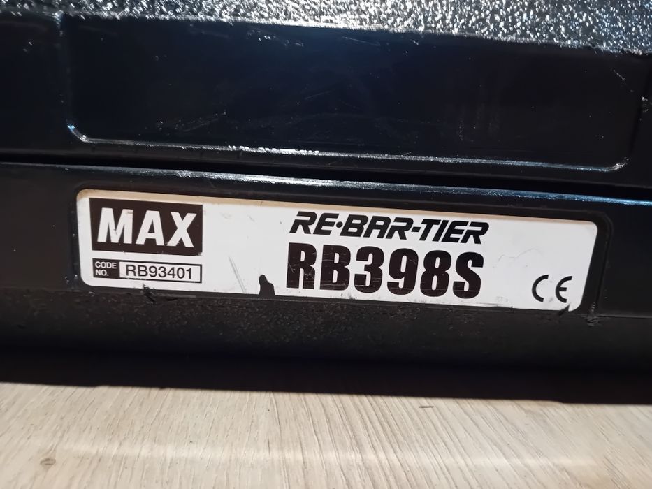 Pistol legat gherla cu o mica defacyiune minora