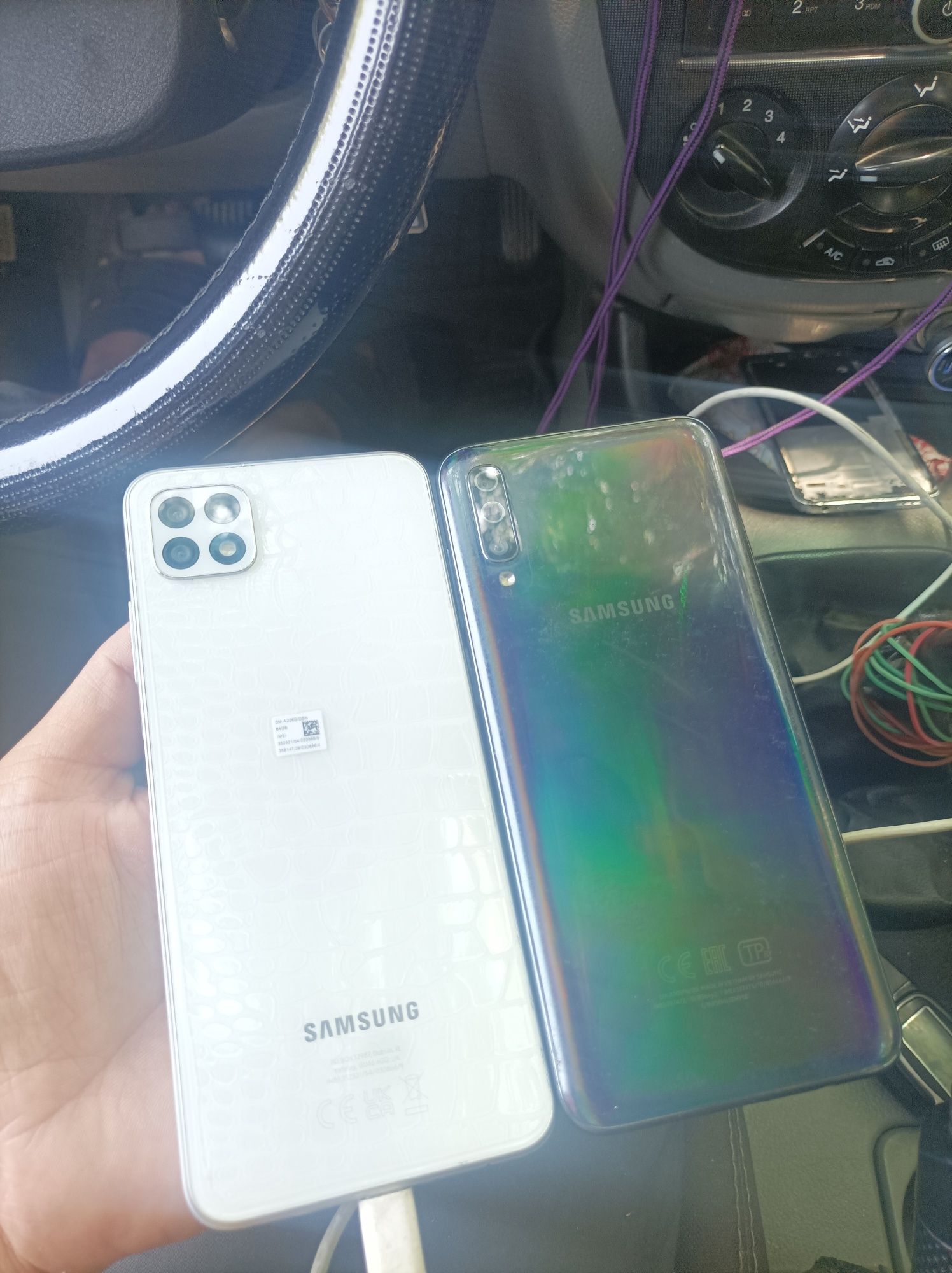 SAMSUNG A22 5G SAMSUNG A70 telefonlari sotiladi