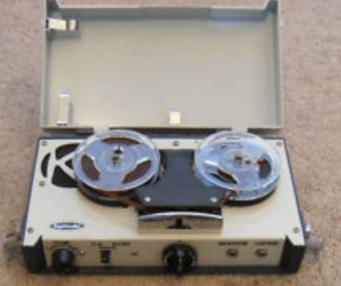 Recorder audio mini magnetofon  boxă incorporată Fujicorder 1960