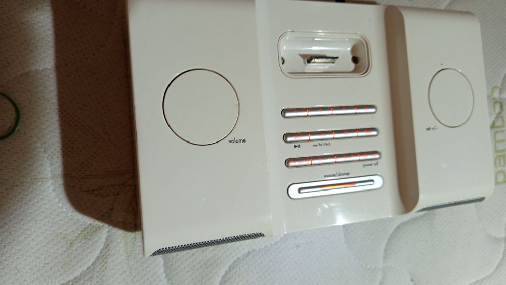 Док станций с радио iHome