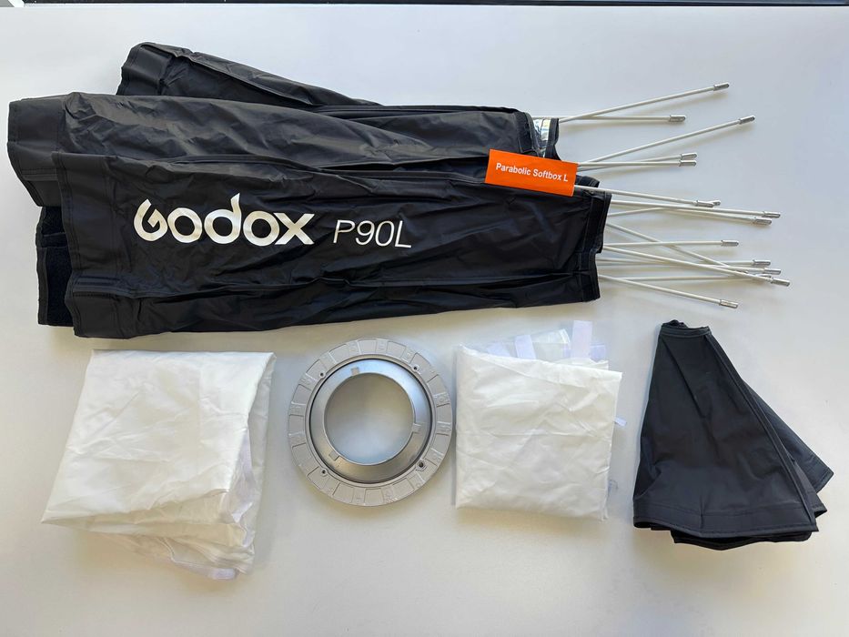 Godox P90L параболичен дълбок софтбокс 90см с Bowens монтаж