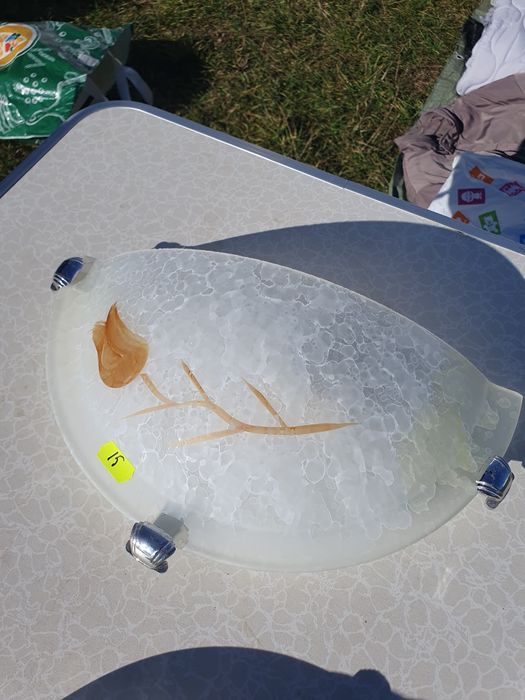 Aplica cu model pentru perete