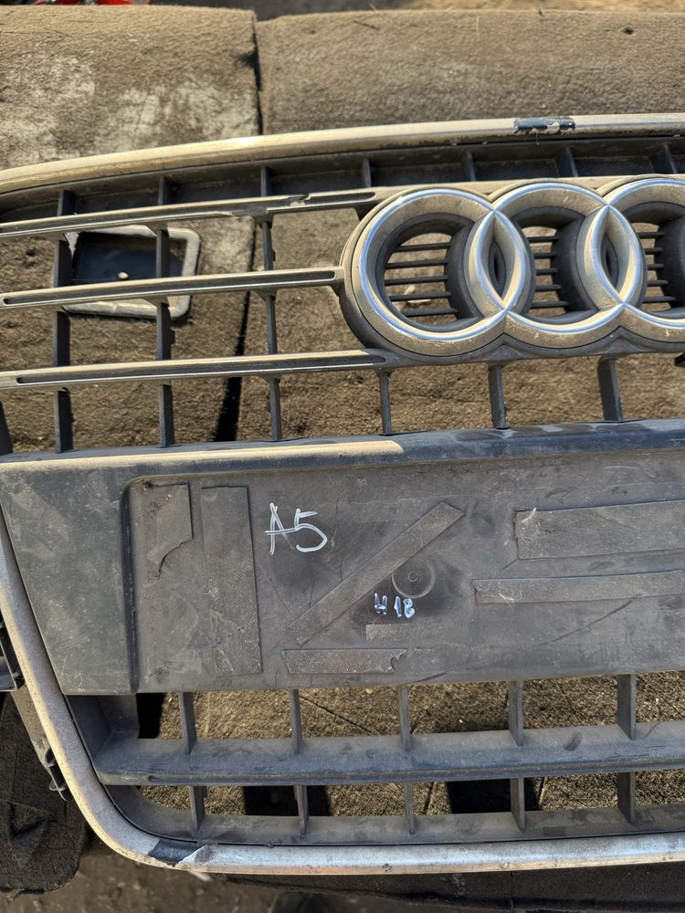 Декоративна радиаторна решетка Audi A4 b8.5 facelift пчелна пита ном12
